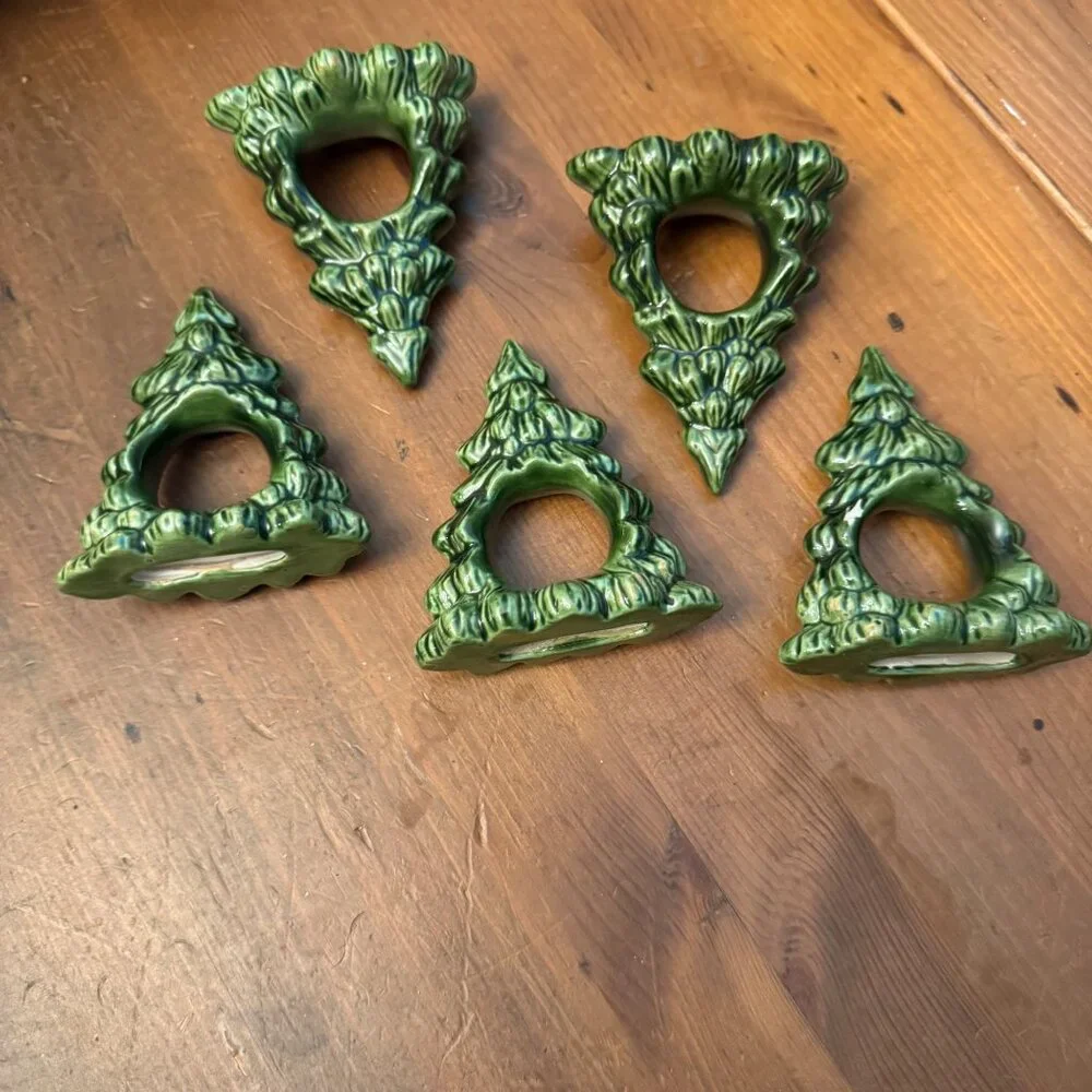 Vintage Ceramic Christmas Pine Tree Napkin Rings 5 piece set read